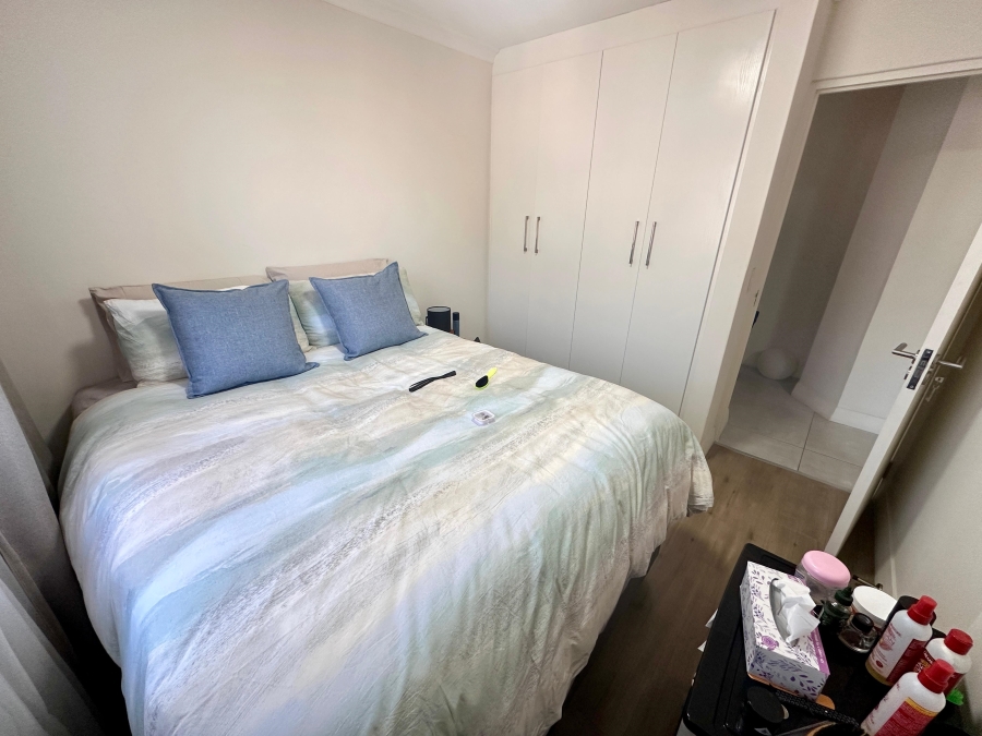 2 Bedroom Property for Sale in Zonnebloem Western Cape